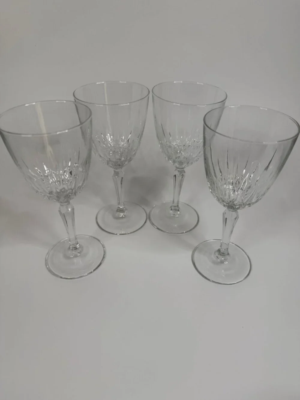 Crystal d'Arques-Durand Luminarc Diamante Wine Glass, 6.75